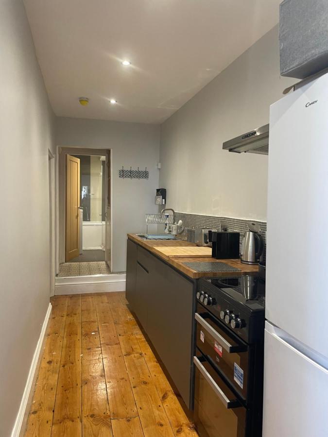 Great 2 Bedroom Flat Plymouth Bagian luar foto